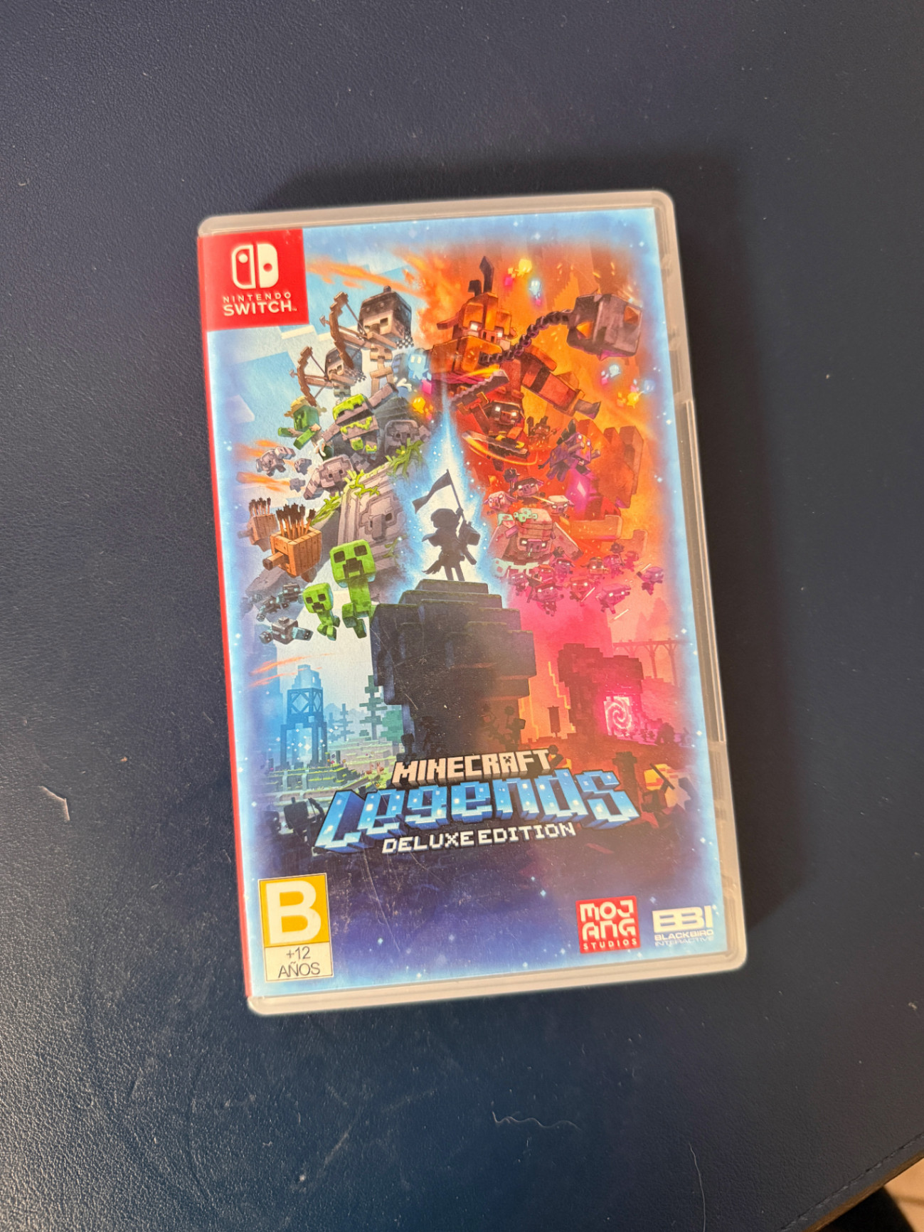 Minecraft Legends: Deluxe Edition - Nintendo Switch